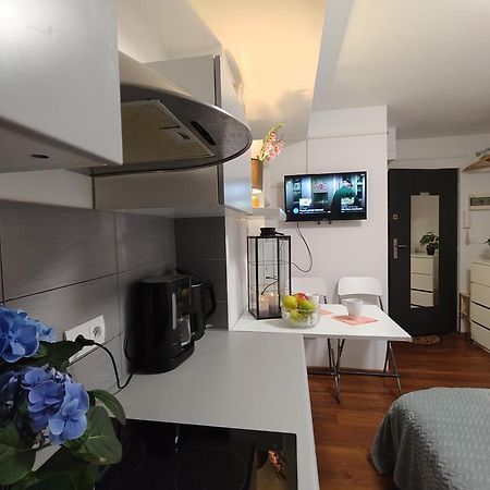 Hollidays Centrum Apartments Warsawa Bagian luar foto
